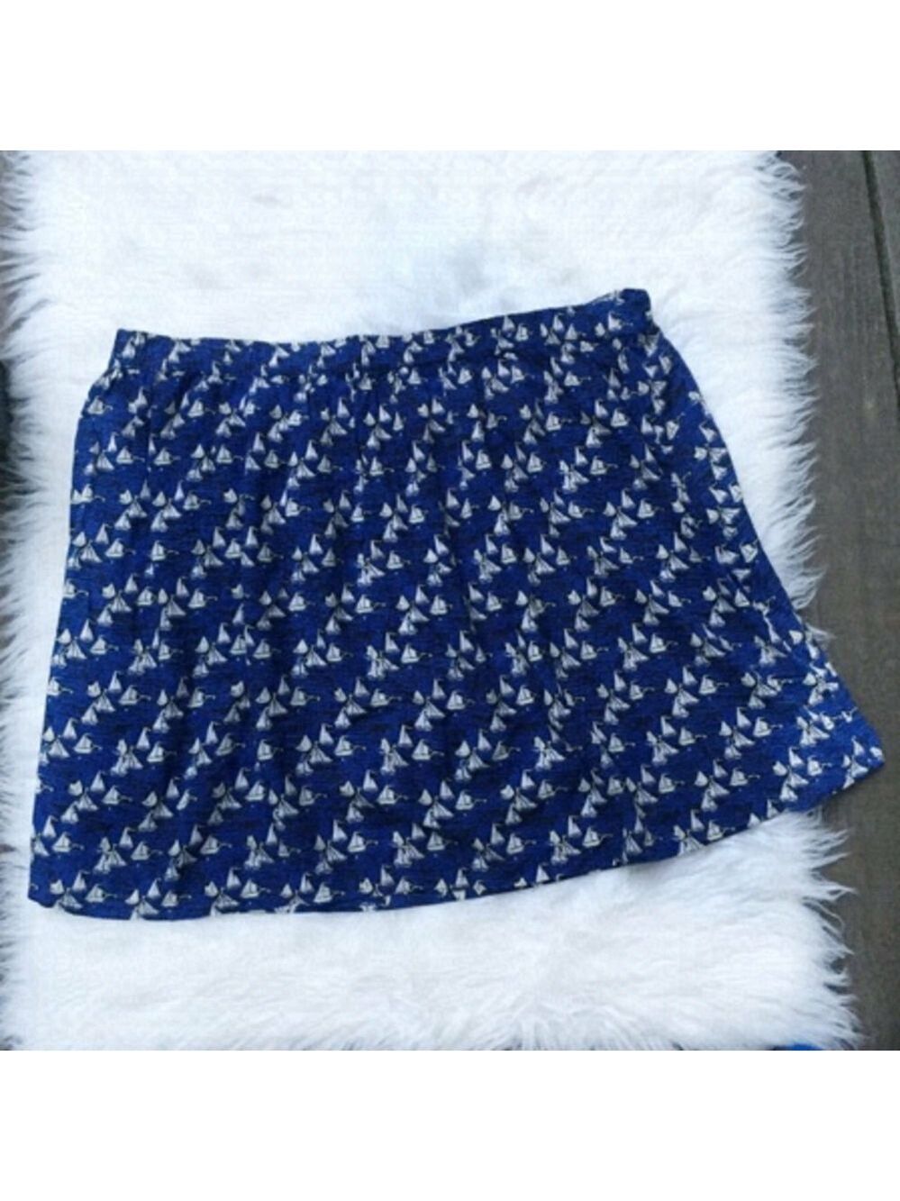 GAP Blue Sailboat Skirt Size Medium